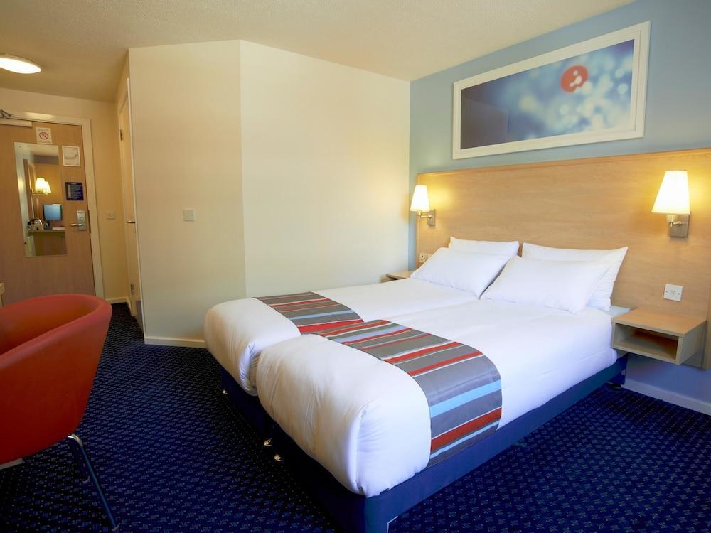 Travelodge Glasgow Airport Hotel Exterior foto