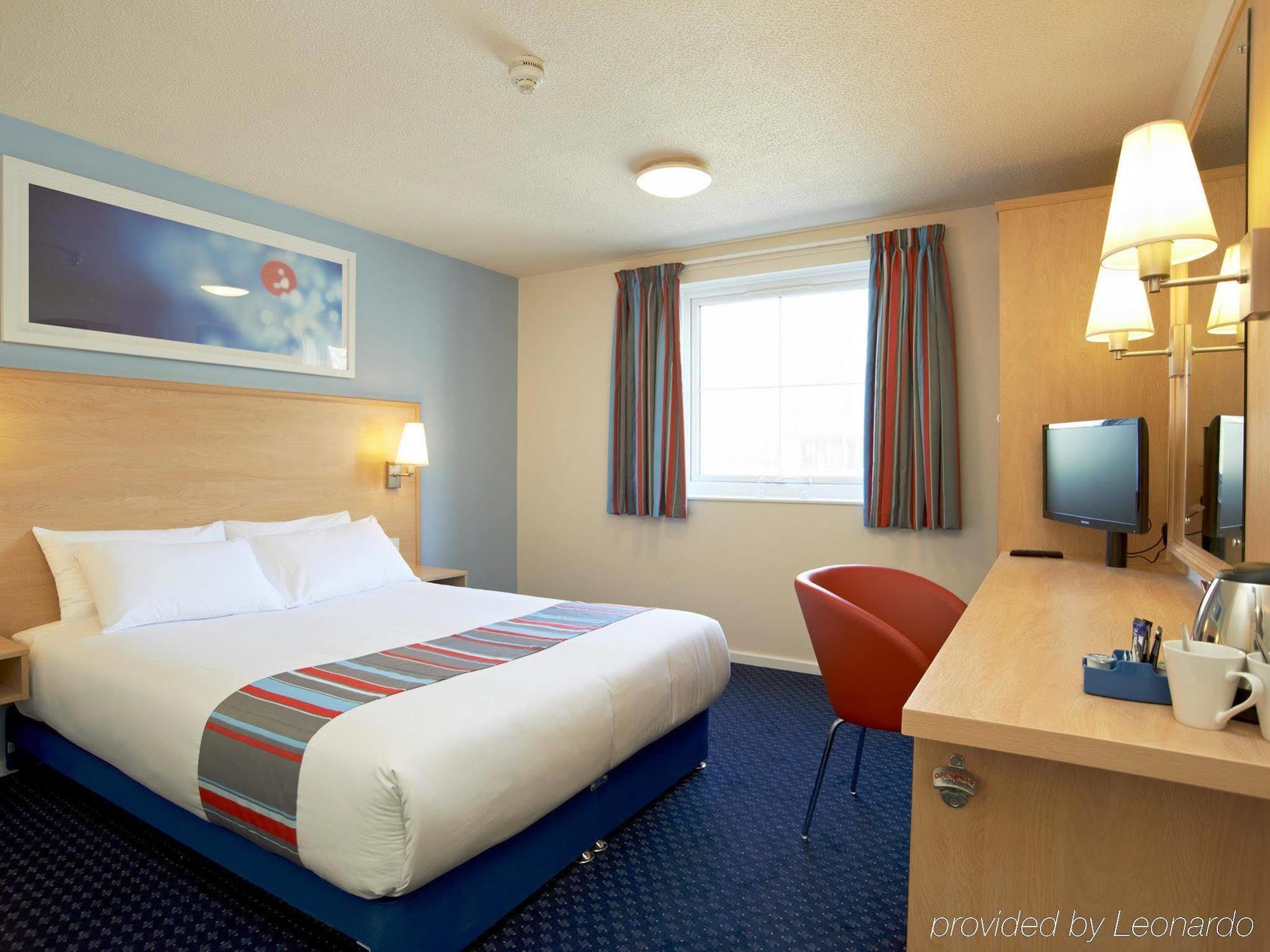 Travelodge Glasgow Airport Hotel Exterior foto