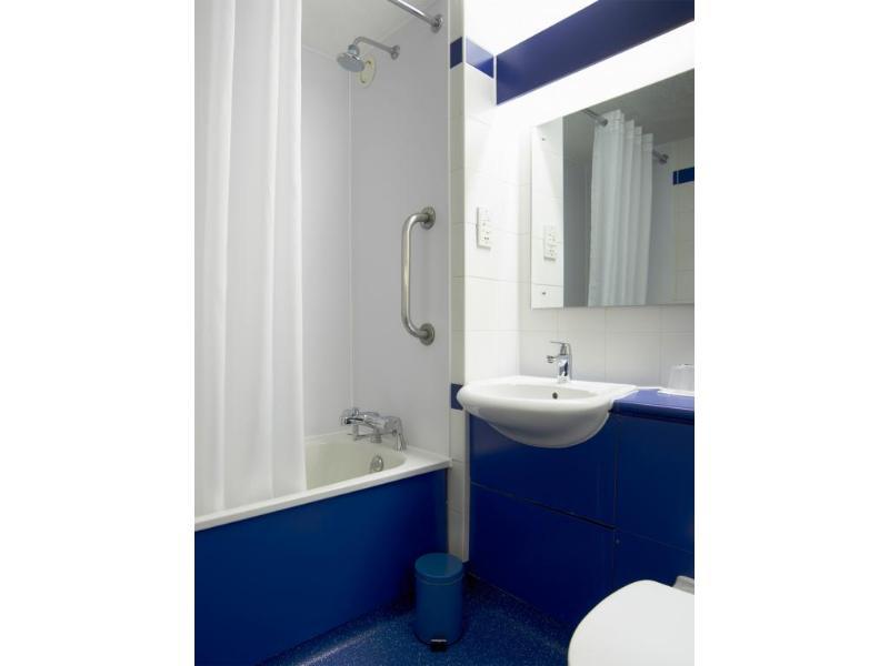 Travelodge Glasgow Airport Hotel Exterior foto