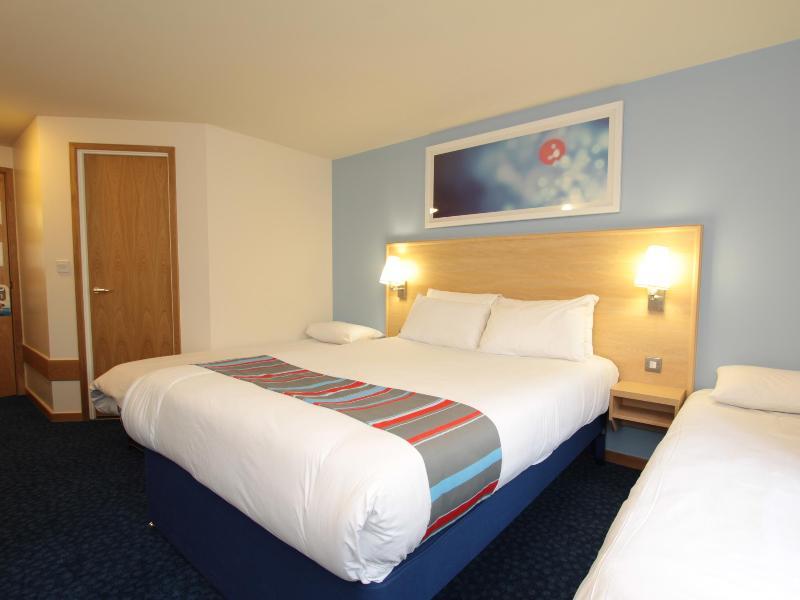 Travelodge Glasgow Airport Hotel Exterior foto