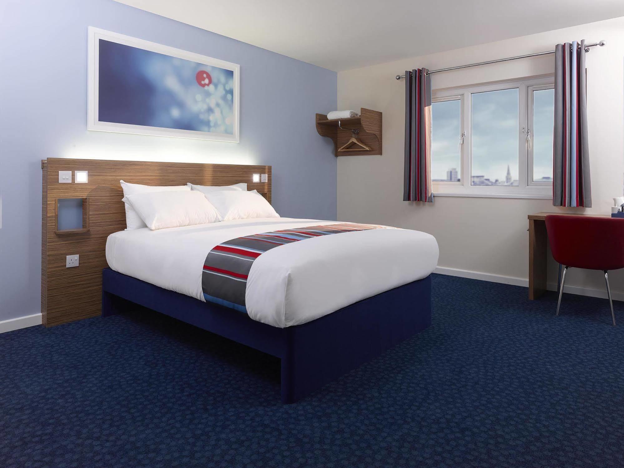 Travelodge Glasgow Airport Hotel Exterior foto