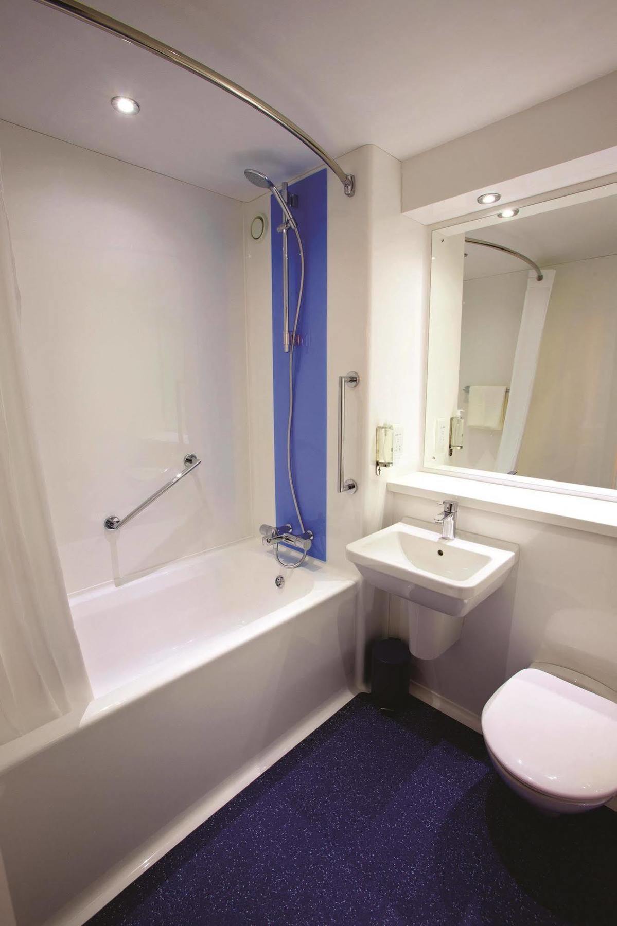 Travelodge Glasgow Airport Hotel Exterior foto